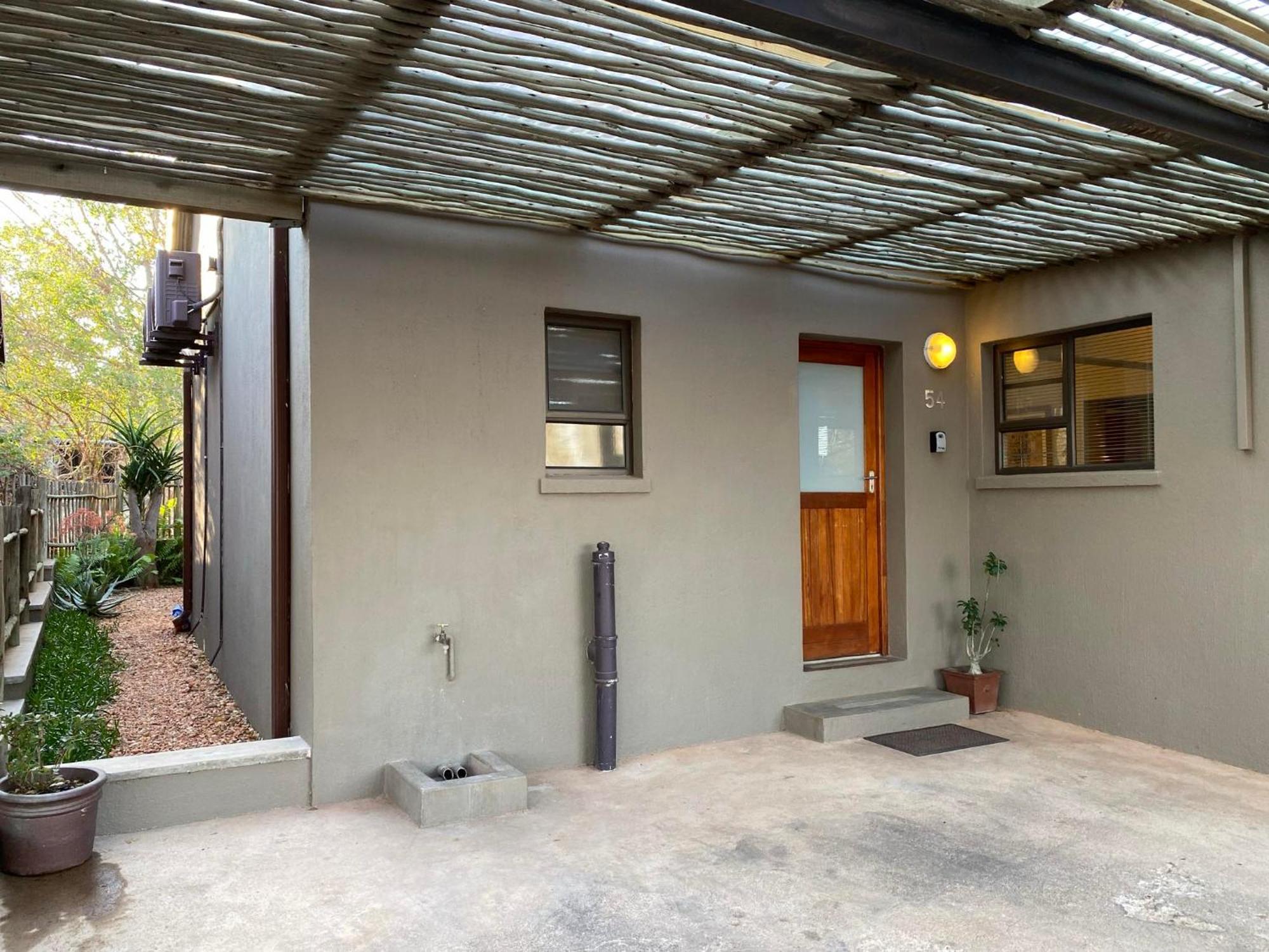 Lodge 54 Hoedspruit Extérieur photo